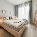 Nienhues 3 *